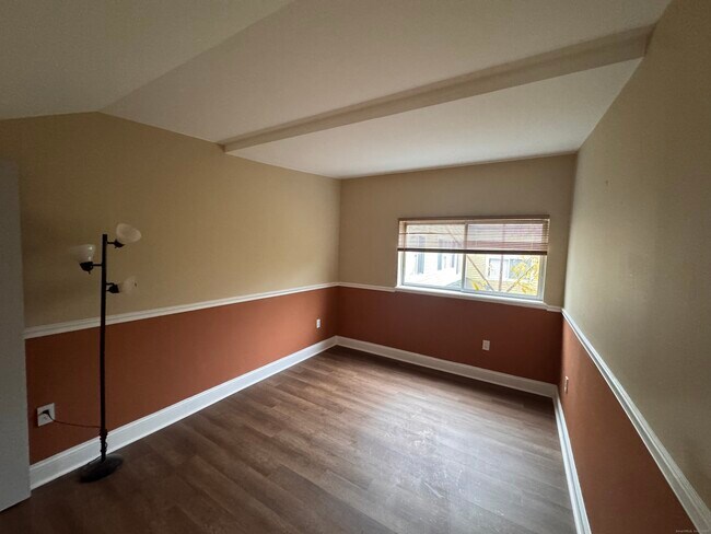 Building Photo - 1 Front St