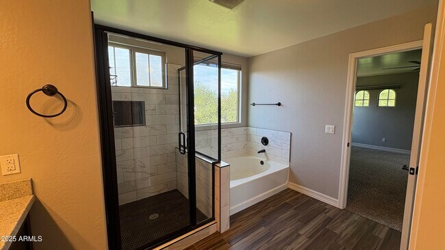 Building Photo - 11460 W St John Rd