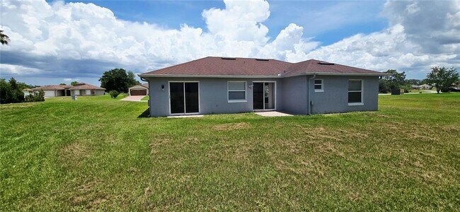 Building Photo - 3175 Victoria Dr