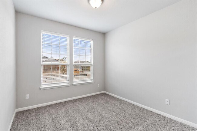 Building Photo - 313 McLintock Rd