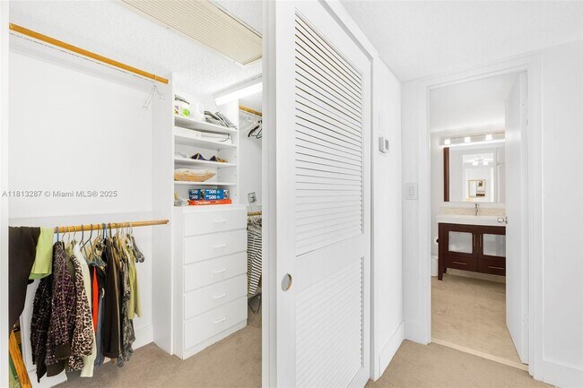 Building Photo - 3180 S Ocean Dr
