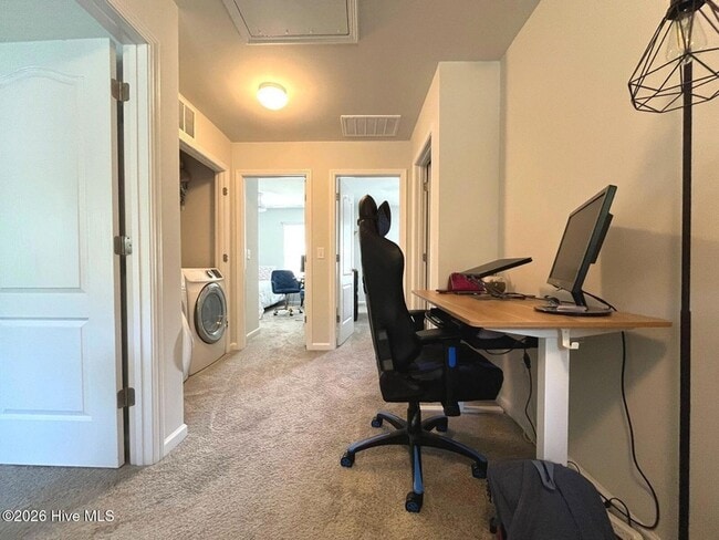 Building Photo - 784 Conductor Ct