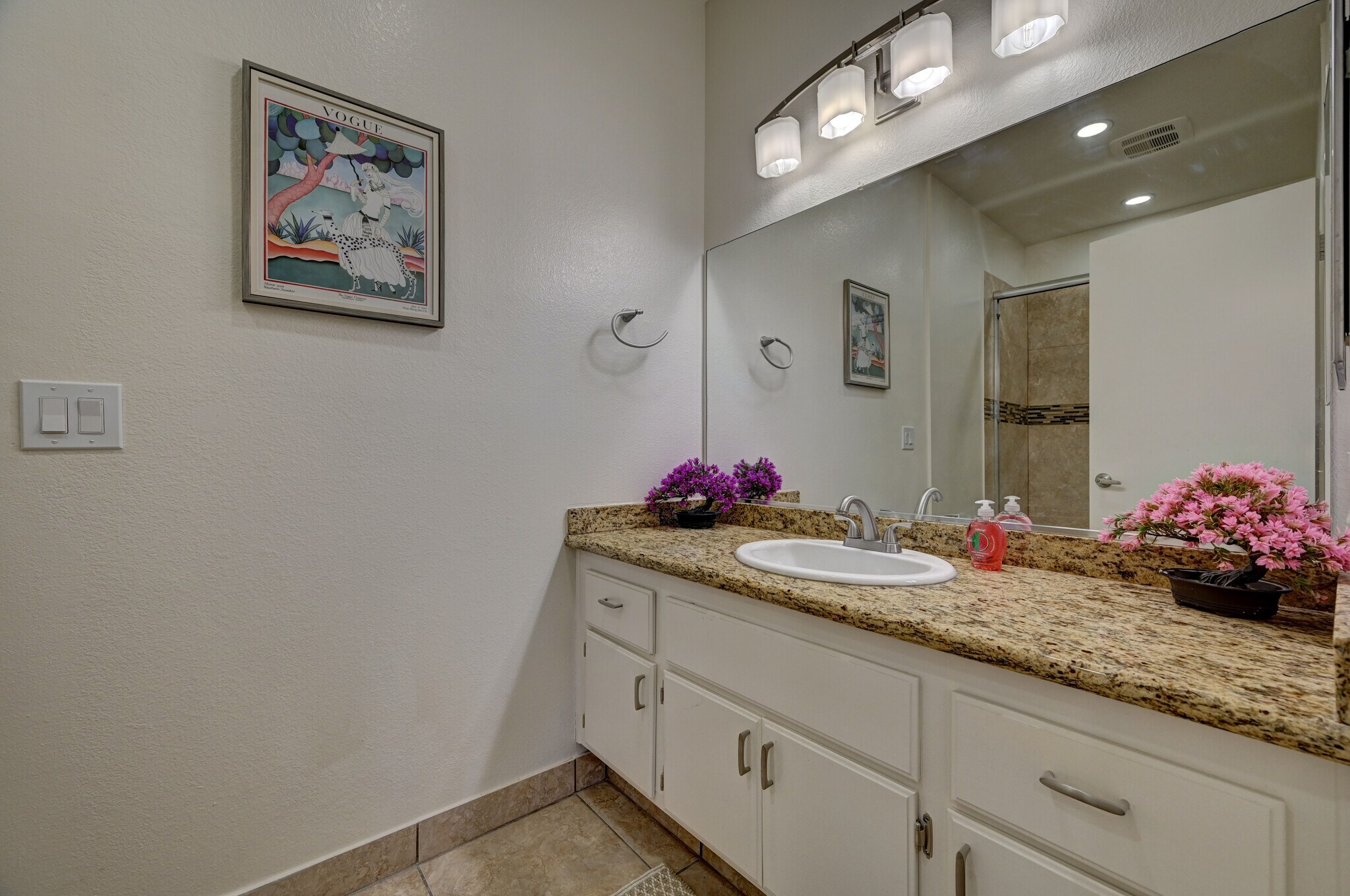 Building Photo - 251 S Green Valley Pky
