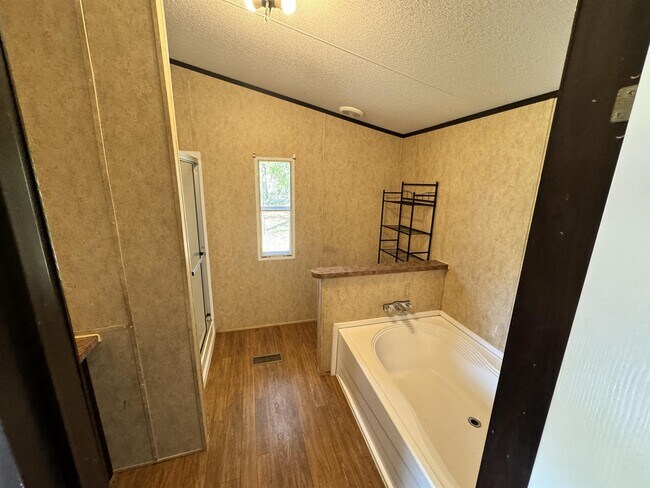 Building Photo - 10523 Shadow Wood Cir