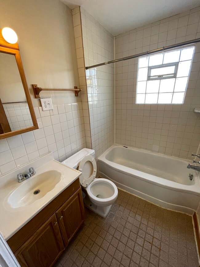 Building Photo - 2563 Medary Ave