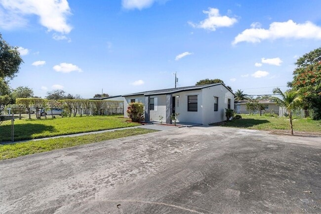 Building Photo - 15900 NW 18th Ave