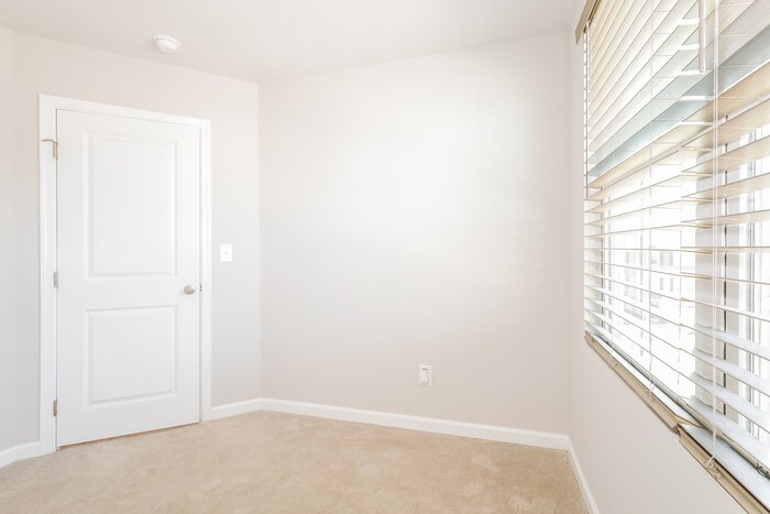 Building Photo - 921 Taybyn Rd