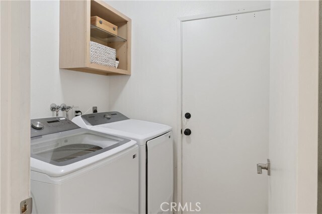 Building Photo - 2868 Brandeis Dr
