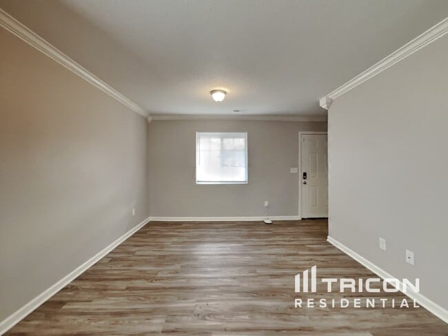 Building Photo - 7 Selsey Ct