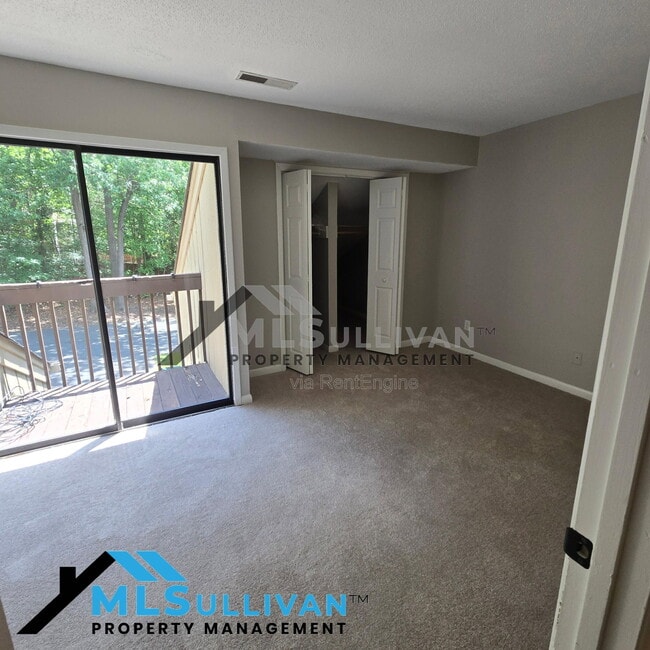 Building Photo - 4100 Five Oaks Dr