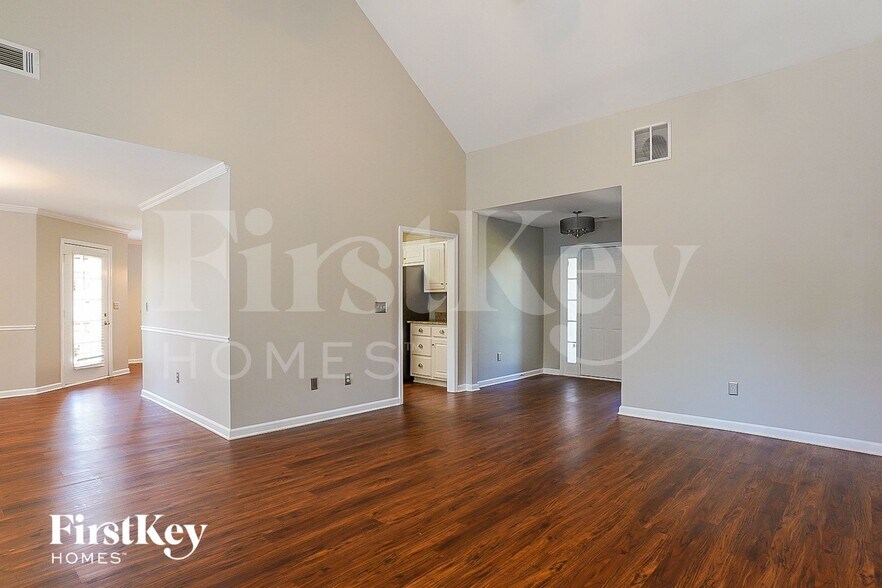 Building Photo - 77 Pebble Creek Dr