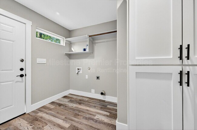 Building Photo - 1022 Rice St