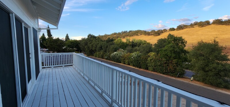 Building Photo - 3556 Mesa Verdes Dr