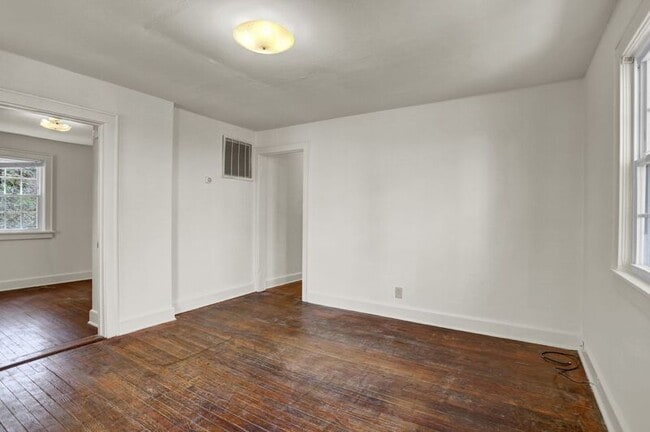 Building Photo - 412 Griffin Ave