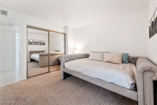 Building Photo - 2251 Wigwam Pkwy