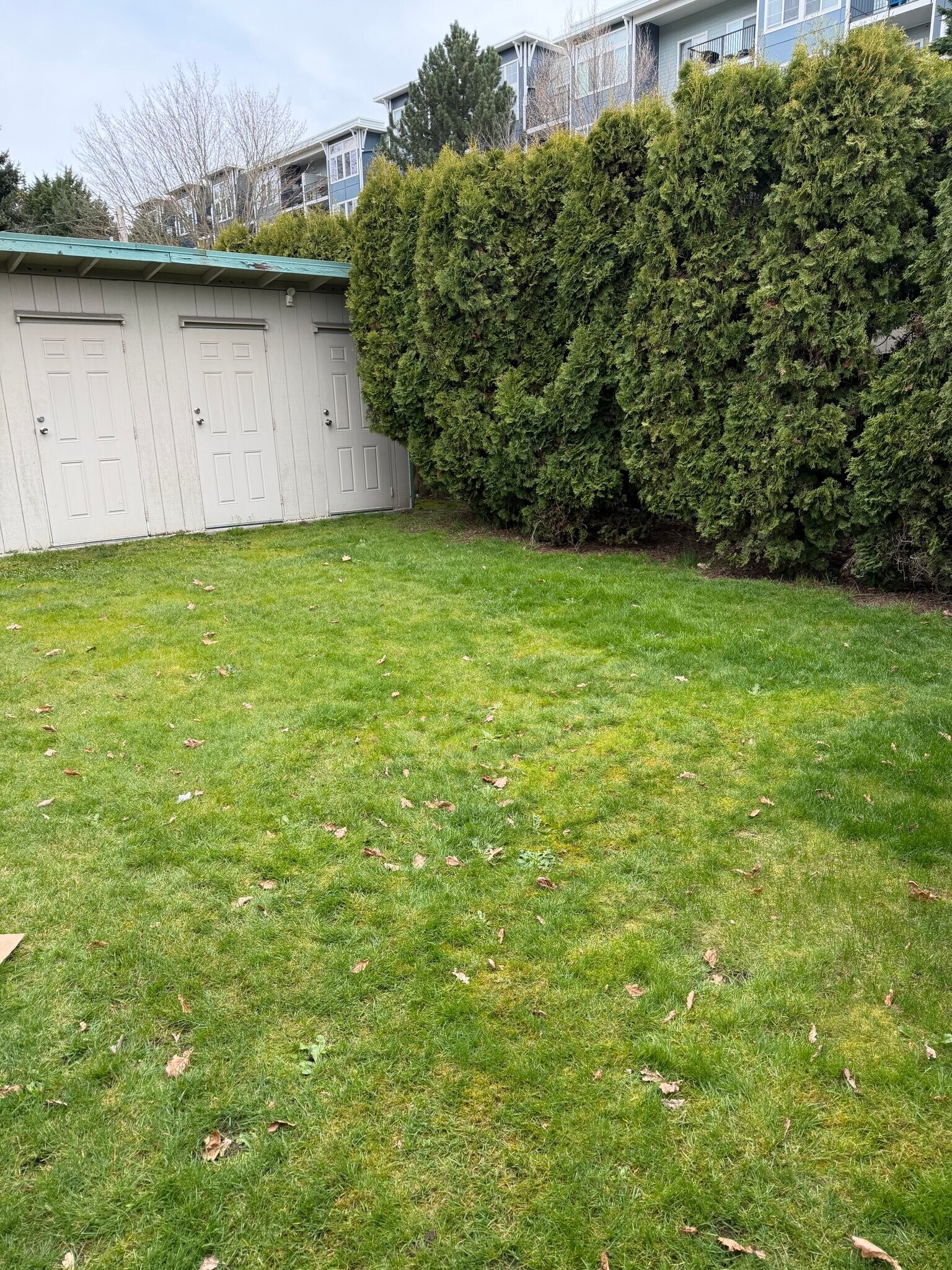 Building Photo - 100 Logan Ave S