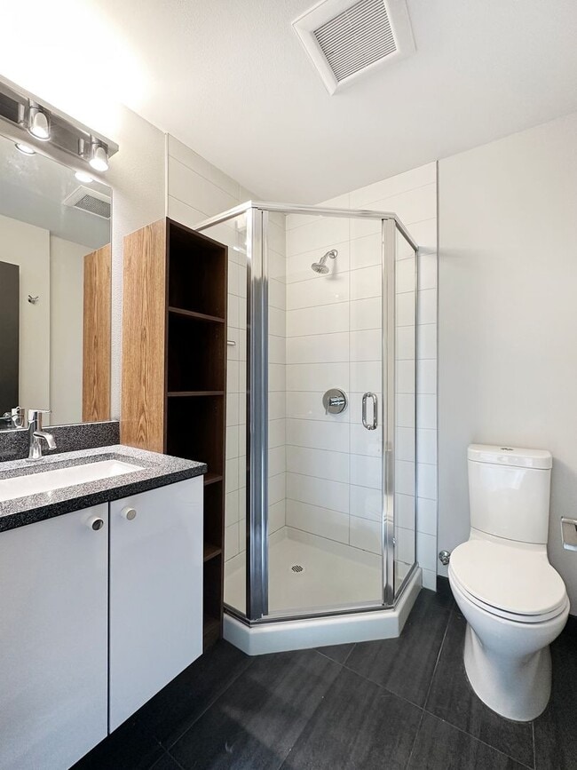 Building Photo - 3Bd/3Ba Seattle Townhouse