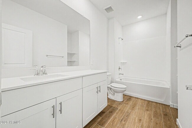 Building Photo - 15803 W Cottontail Ln