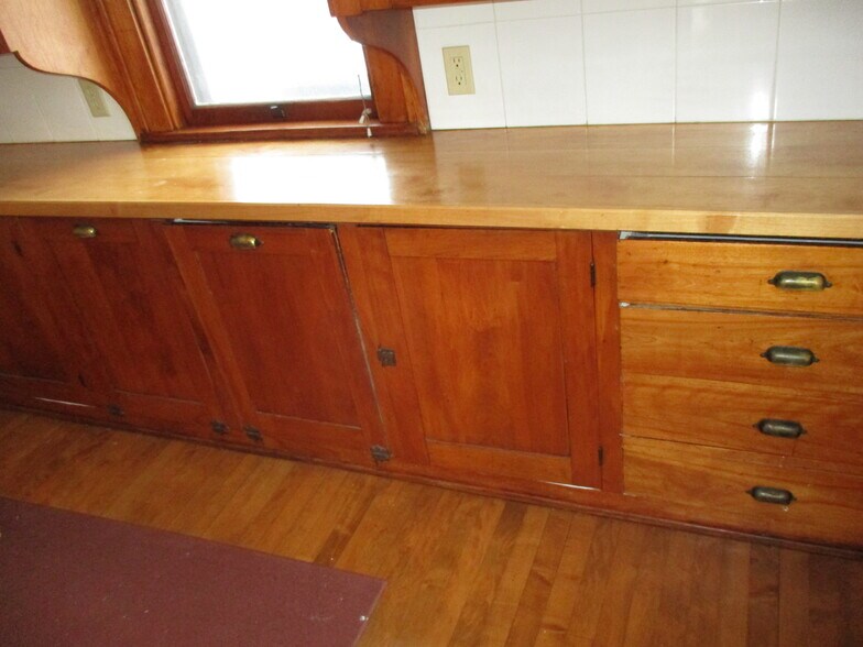 kitchen. - 3227 29th Ave S