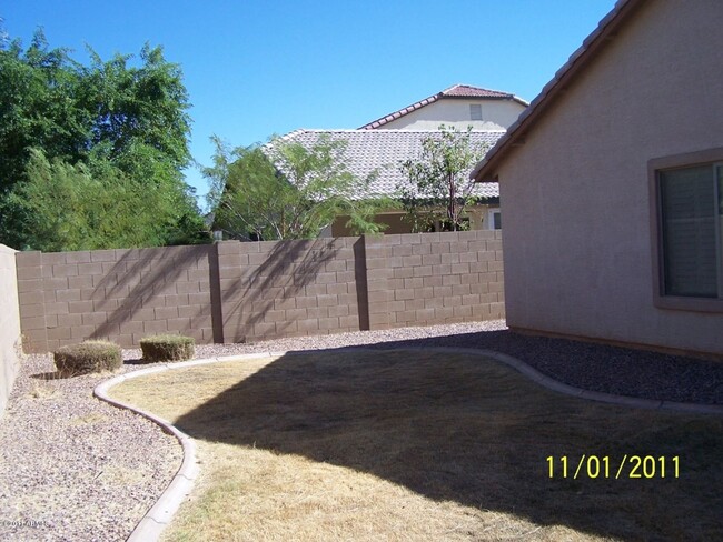 Building Photo - 3 Bed, 2 Bath Home in Power Ranch Subdivis...