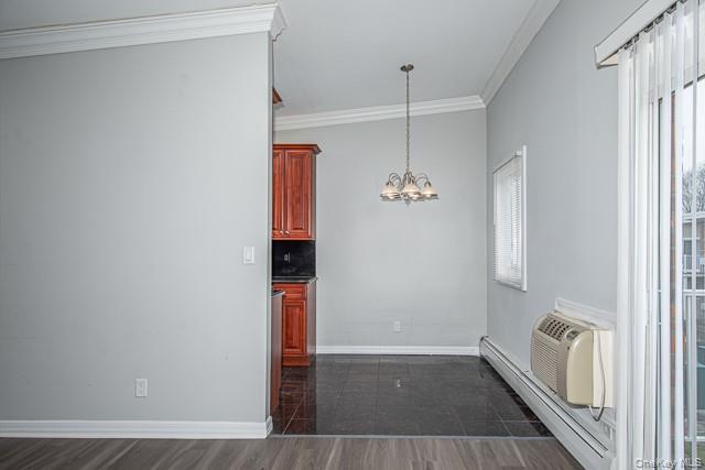 Building Photo - 250 River Ave