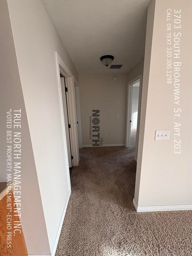 Building Photo - 3703 S Broadway St