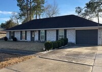 Building Photo - House for Rent