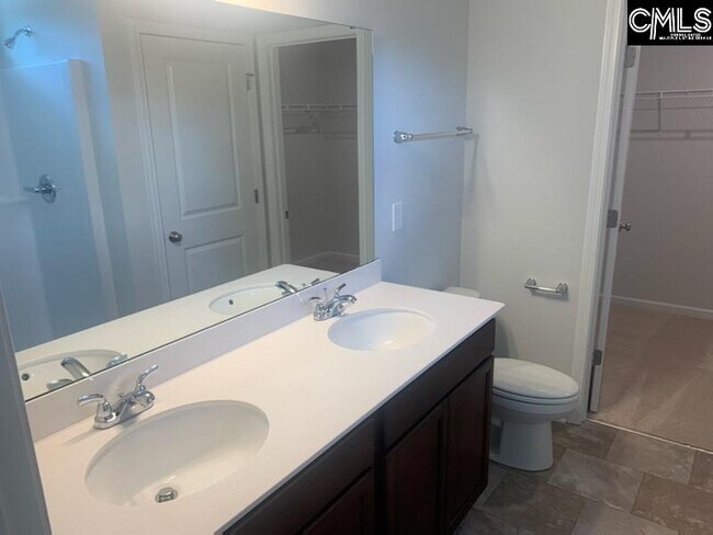 Building Photo - 3055 Hallsdale Dr