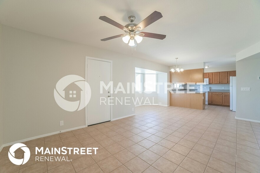 Building Photo - 5212 N 73rd Ln