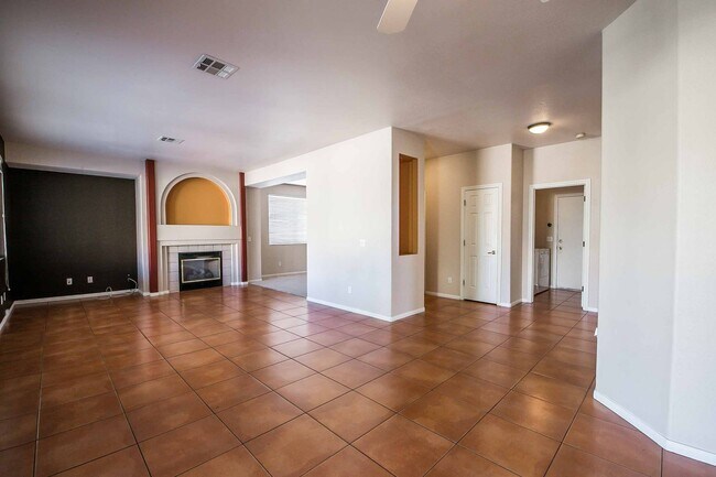 Building Photo - GORGEOUS SUMMERLIN POOL HOME FOR LEASE!