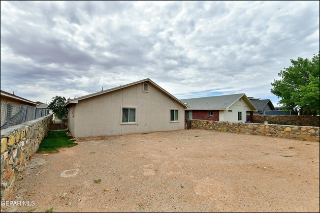 Building Photo - 2317 Joshua Louis Dr