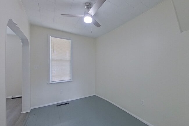 Building Photo - 1473 Thomas Ave