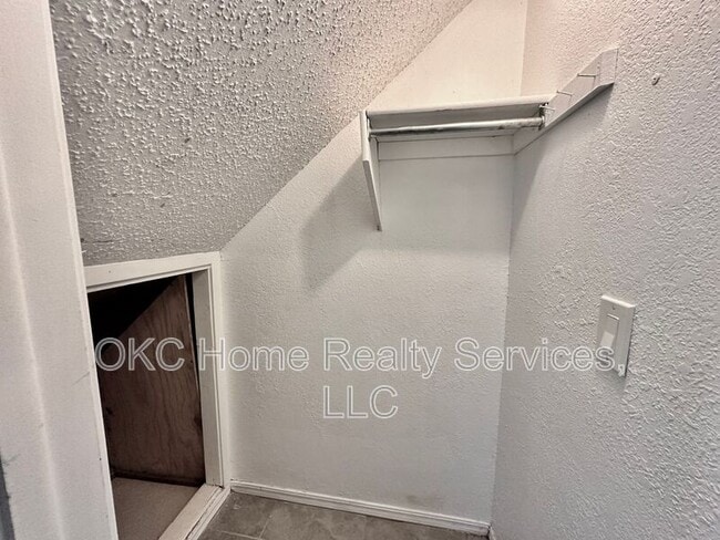 Building Photo - 8141 NW 23rd St