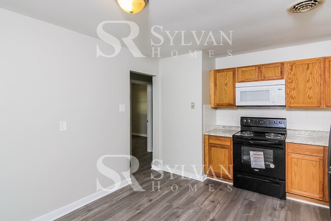 Building Photo - The Lifestyle You Deserve.