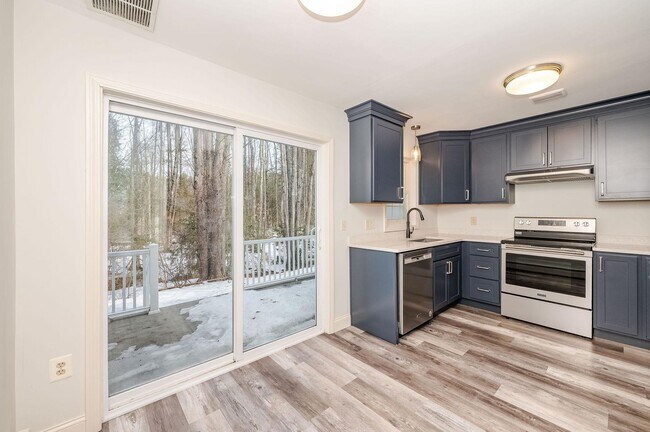 Building Photo - 75 Woodland