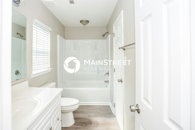 Building Photo - 4 Bedroom Pet-Friendly Home in Charlotte, ...