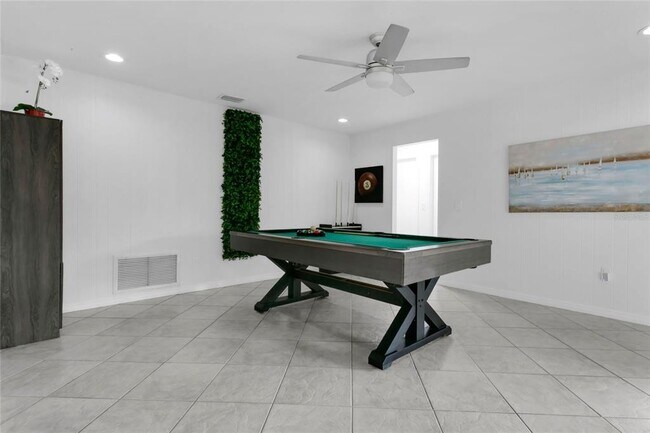 Building Photo - 8644 Sandberry Blvd