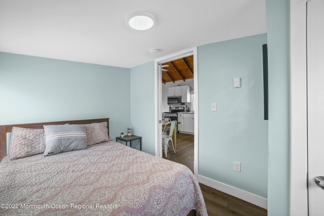 Building Photo - 171A Beachfront-