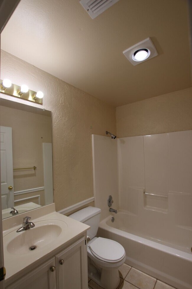 Building Photo - Almost Ready! 3 Bedroom 2 Bath in Whitehouse ISD!