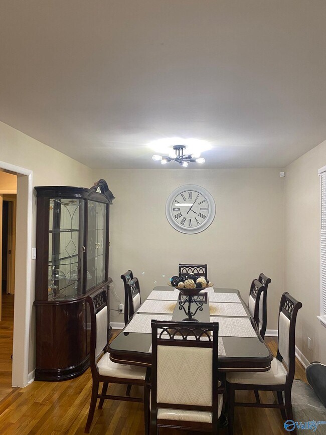 Building Photo - 2201 Shady Ln Dr NW