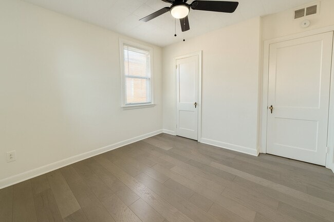 Building Photo - 658 Childs Ave