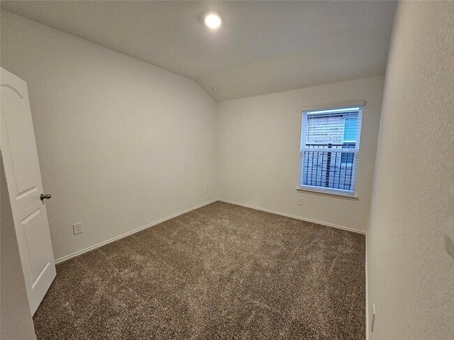 Building Photo - 4985 Almond Ter Dr