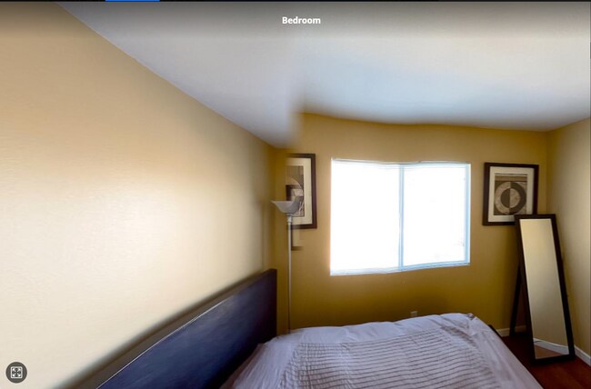 Building Photo - 12212 Edgecliff Ave