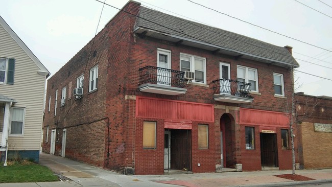 Building Photo - 4444-4446 State Rd