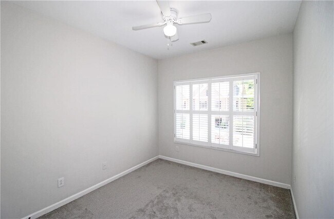 Building Photo - 335 Snowgoose Ct
