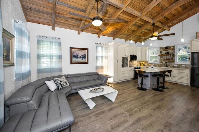 Building Photo - 525 Lexington St