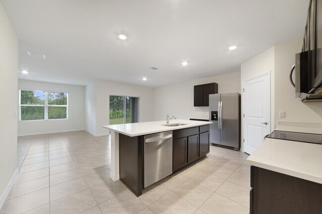 Building Photo - 296 Hickory Crse Trl