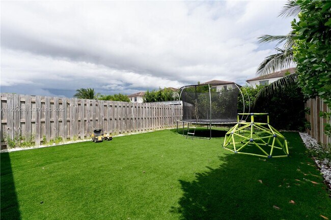 Building Photo - 25185 SW 108th Ave