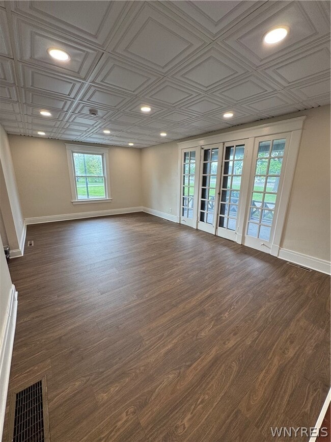 Building Photo - 2 Agassiz Cir