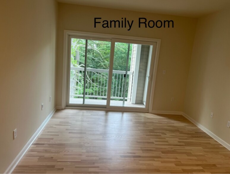 Building Photo - 2 2nd St